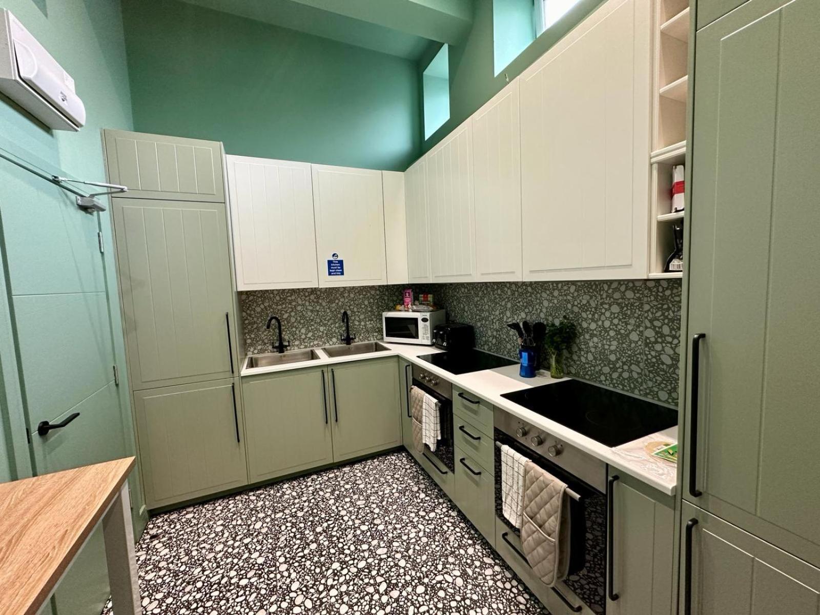 לונדון Cozy En-Suite Loft In Trendy Local מראה חיצוני תמונה