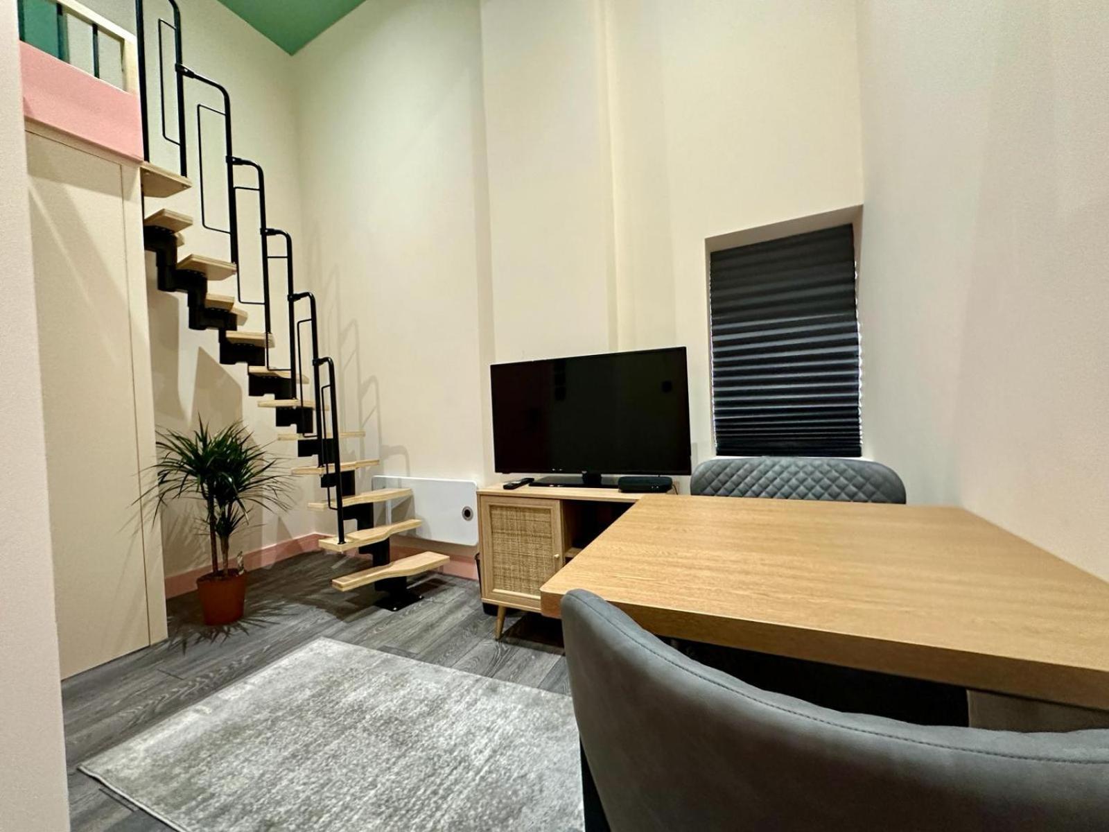 לונדון Cozy En-Suite Loft In Trendy Local מראה חיצוני תמונה