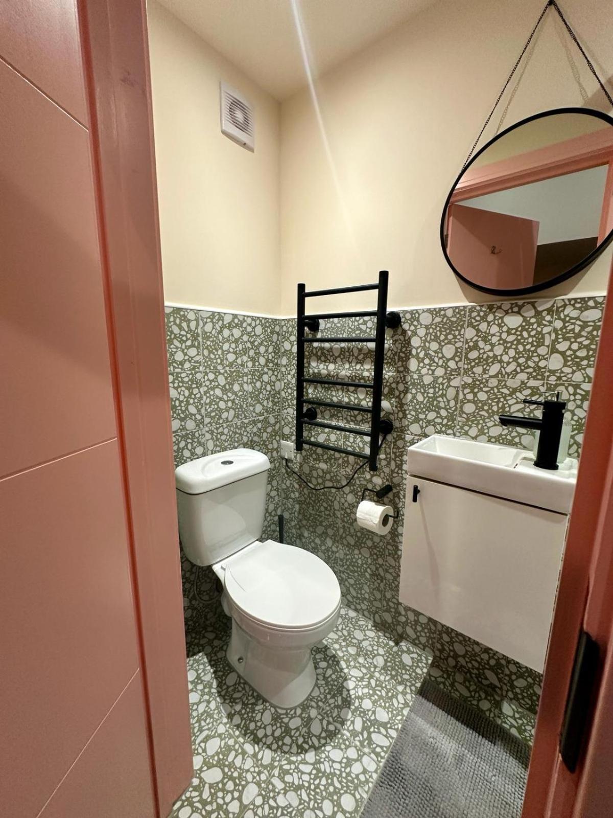 לונדון Cozy En-Suite Loft In Trendy Local מראה חיצוני תמונה