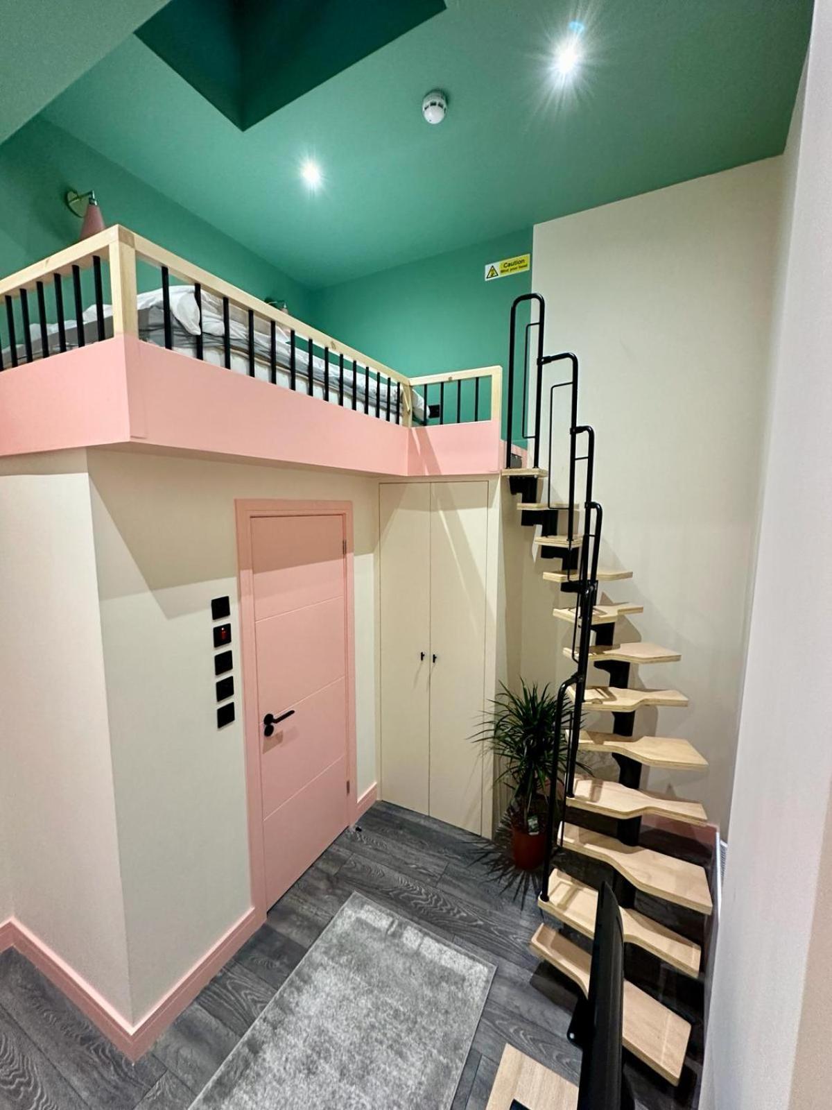 לונדון Cozy En-Suite Loft In Trendy Local מראה חיצוני תמונה