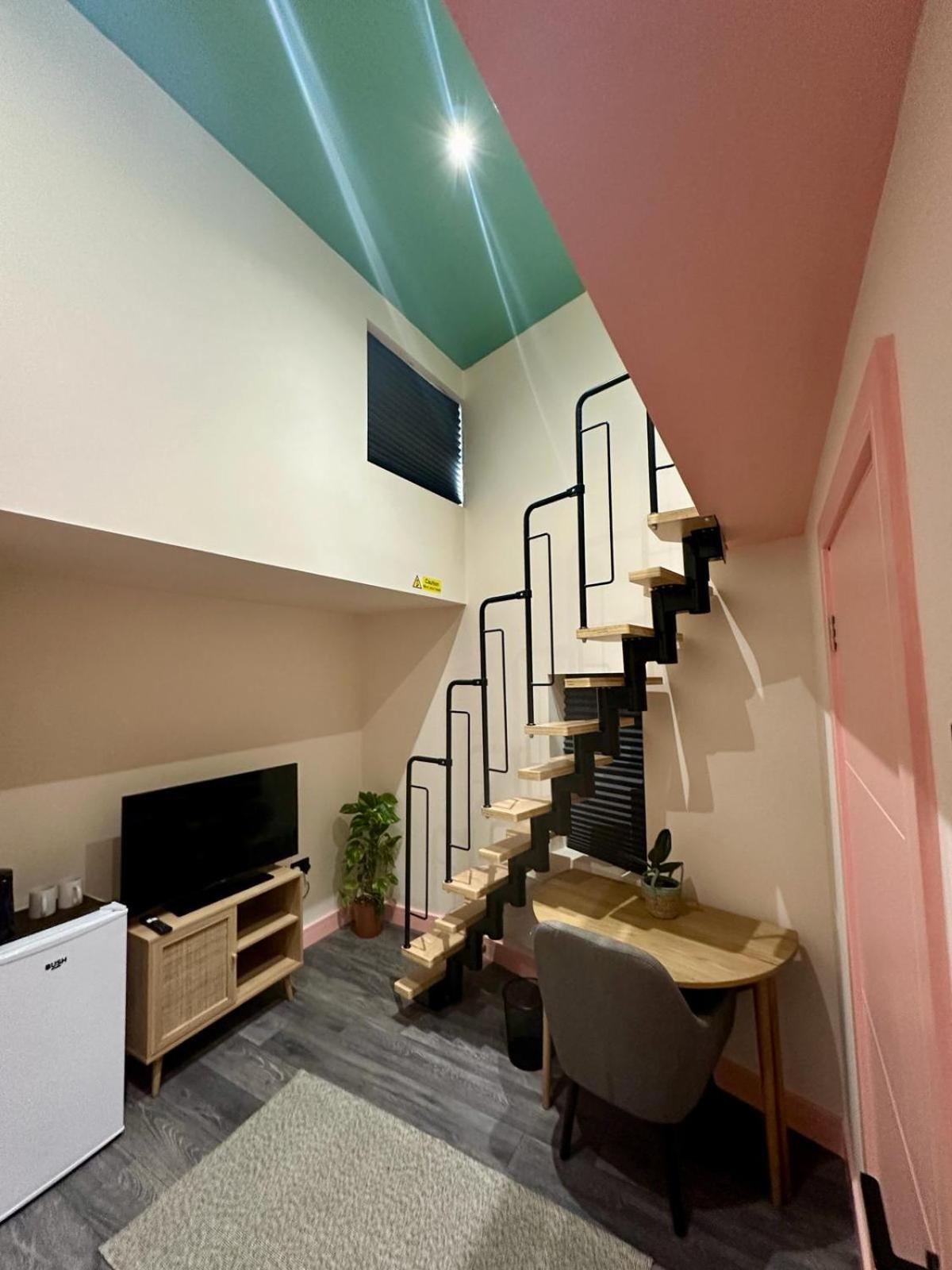 לונדון Cozy En-Suite Loft In Trendy Local מראה חיצוני תמונה
