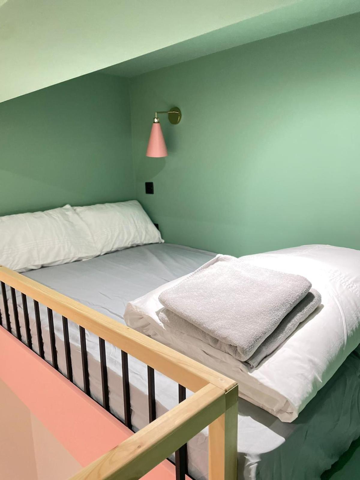 לונדון Cozy En-Suite Loft In Trendy Local מראה חיצוני תמונה